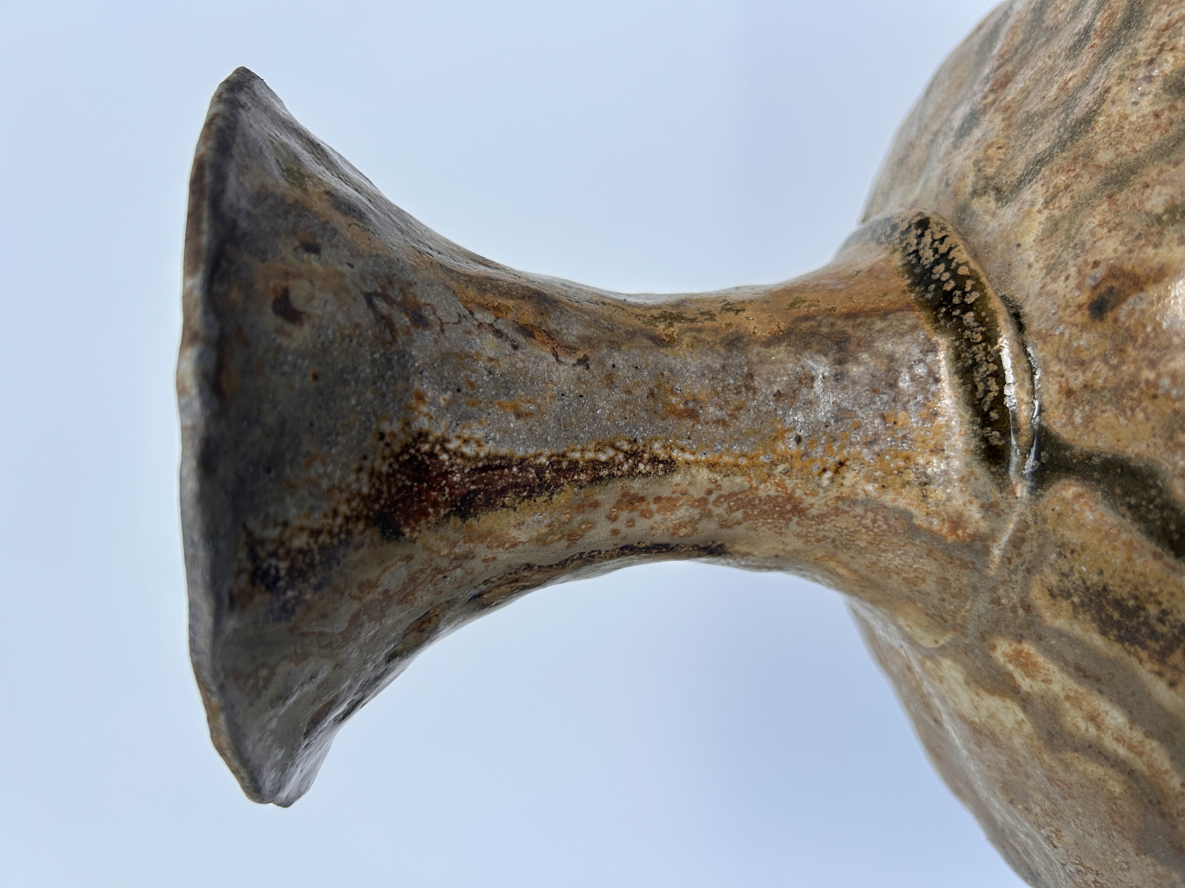 Ceramic vessel form